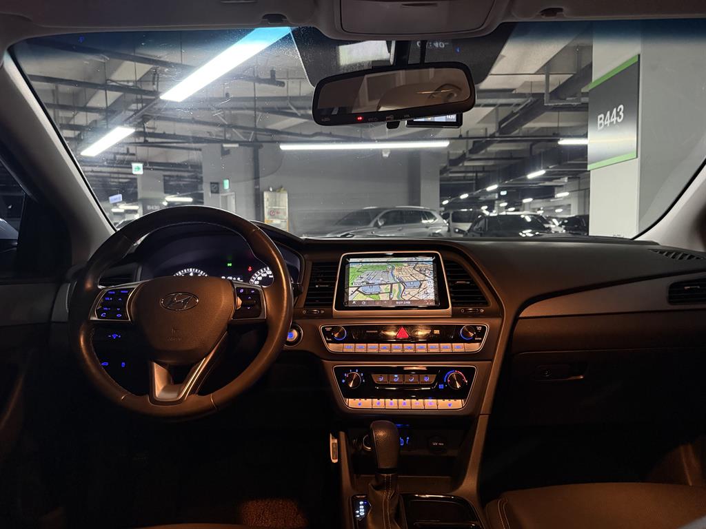 HYUNDAI Sonata - Vista 7