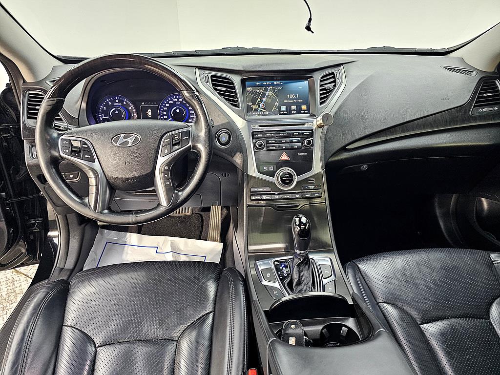 HYUNDAI Grandeur - Vista 5