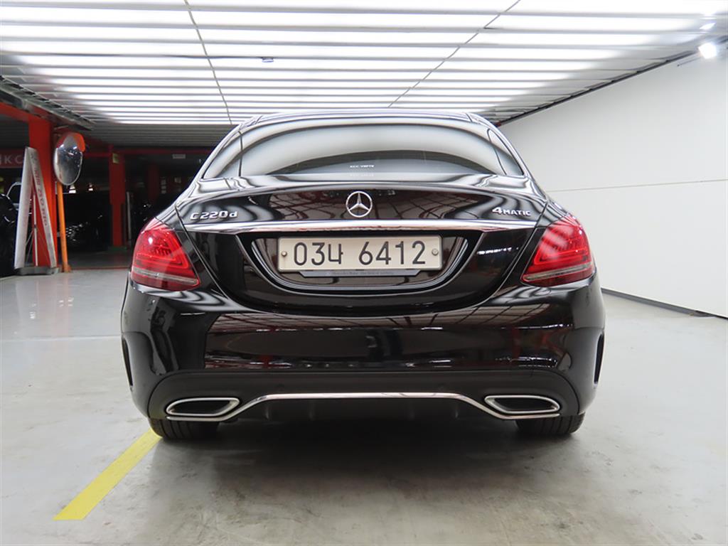 Mercedes Benz C Class - Vista 3