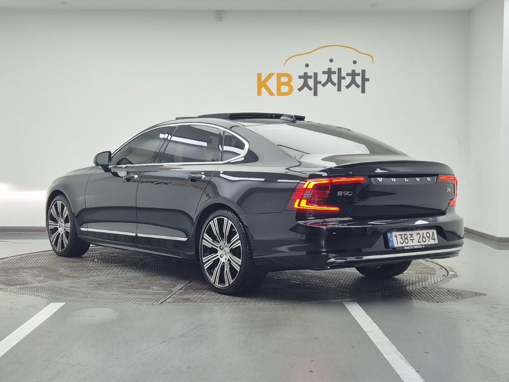 Volvo S90 - Vista 3