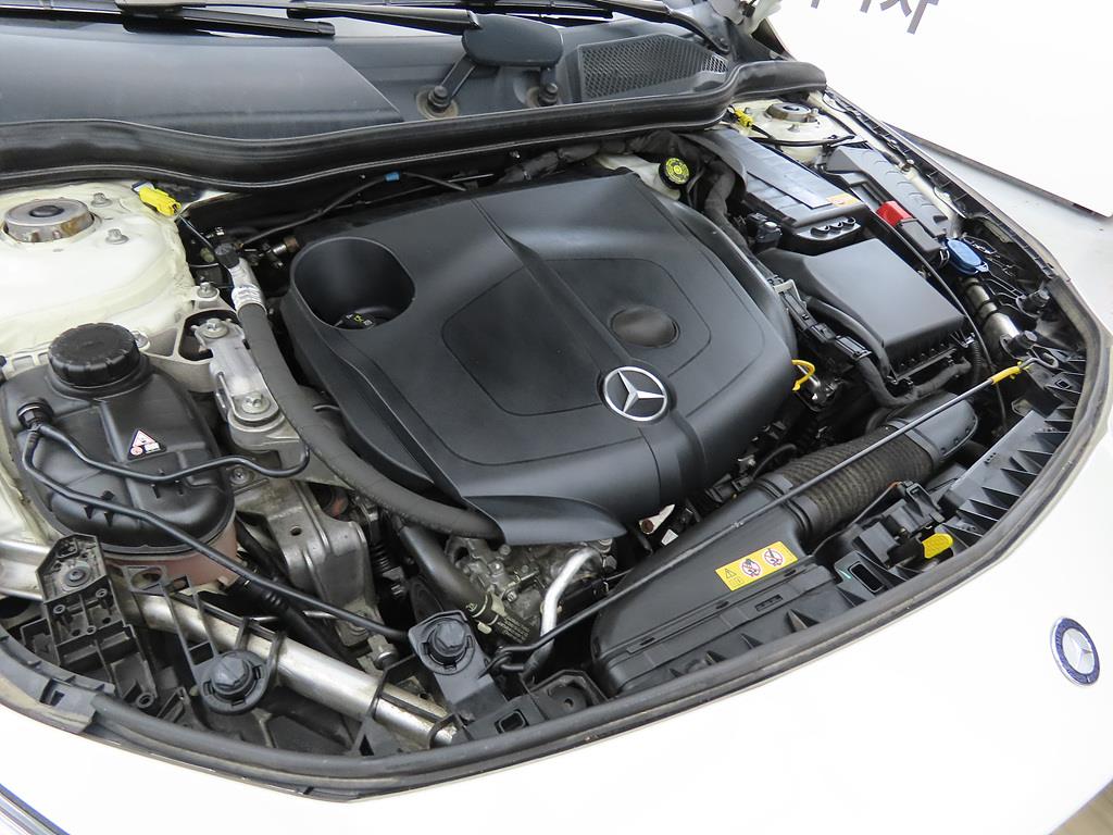 Mercedes Benz CLA Class 2015 Blanco - Importación desde Corea - HF Imports Iquique - Foto 19