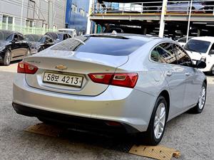 Chevrolet Malibu - Vista 8