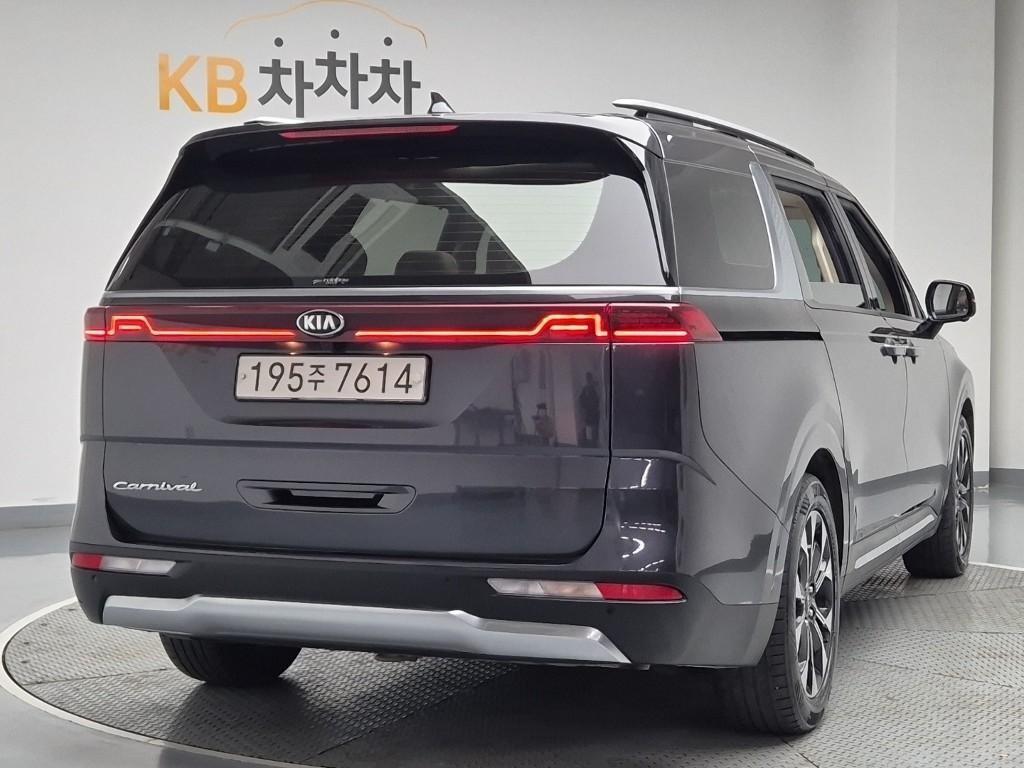 KIA Carnival - Vista 3
