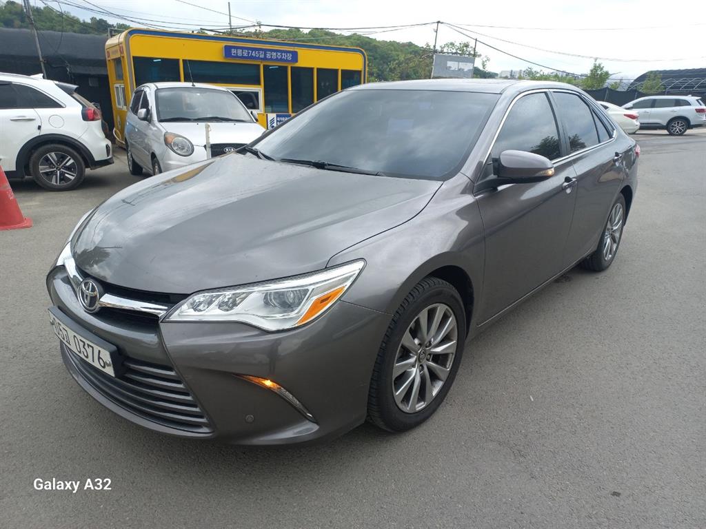 Toyota Camry - Vista 3