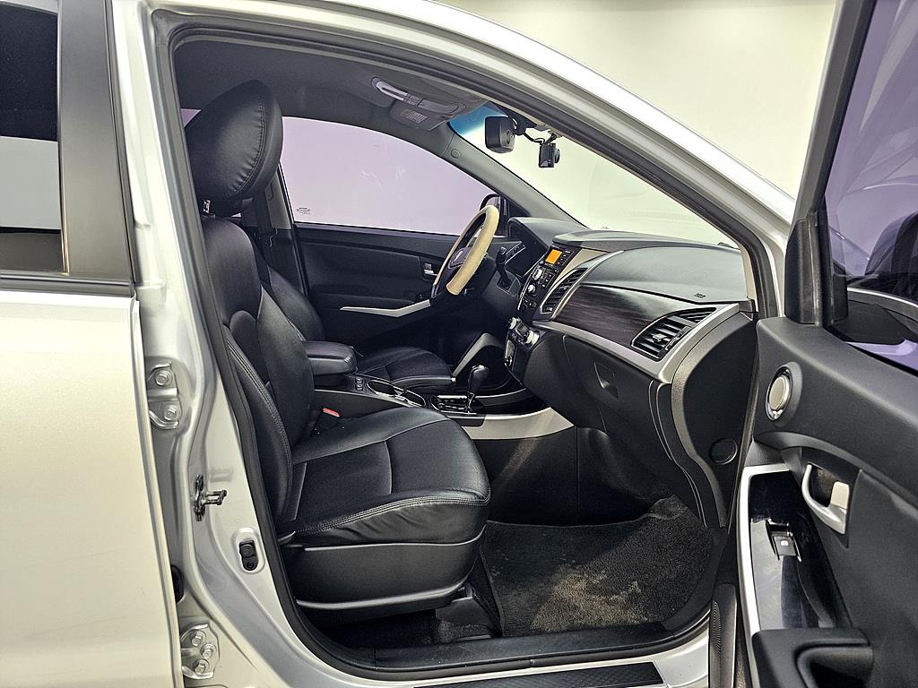 Ssangyong Korando - Vista 11