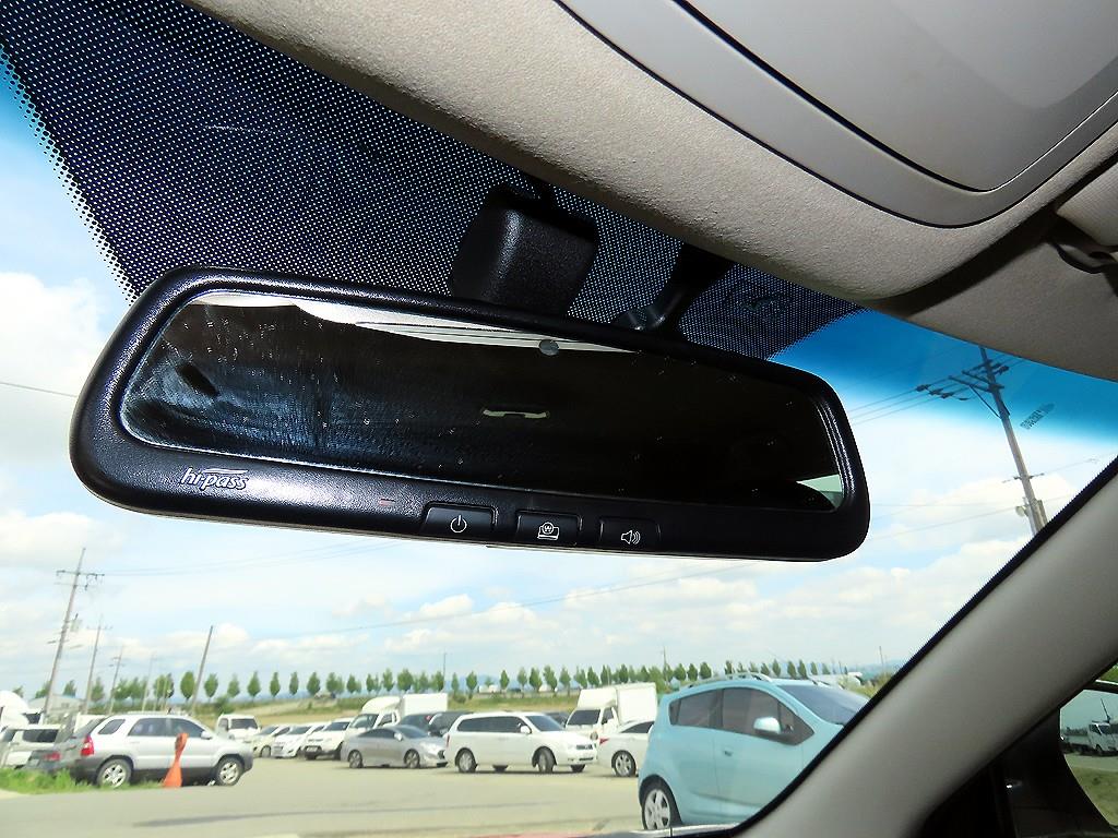 Ssangyong Tivoli - Vista 12