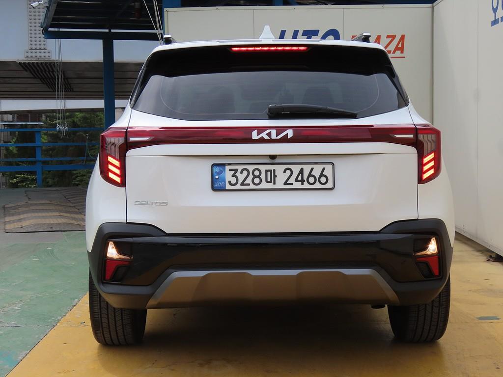 KIA Seltos - Vista 4