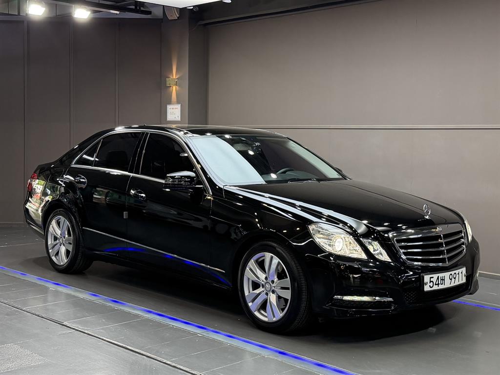 Mercedes Benz E class 2011 Negro - Importación desde Corea - HF Imports Iquique - Foto 1