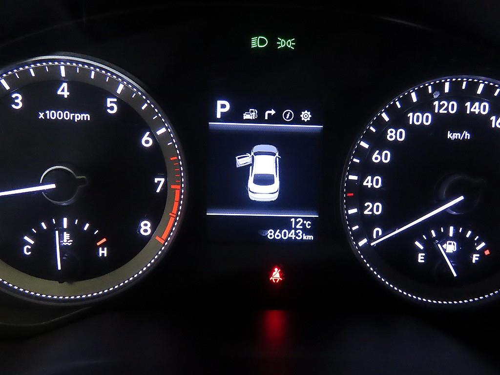 HYUNDAI Grandeur - Vista 9