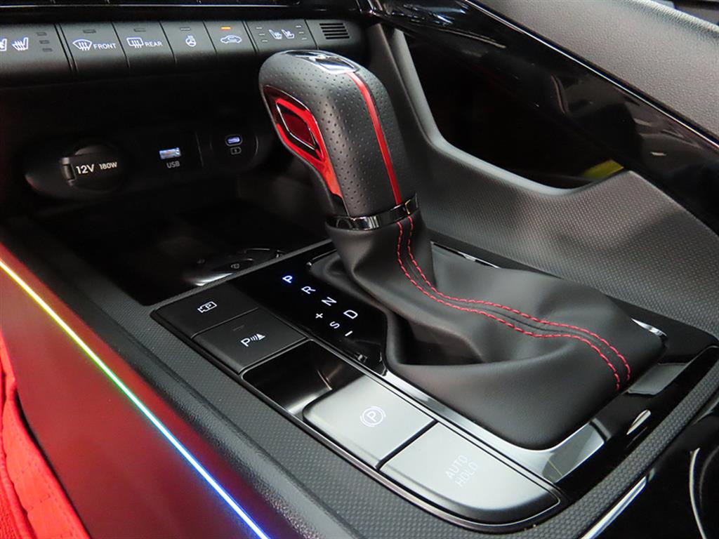 HYUNDAI Avante - Vista 11