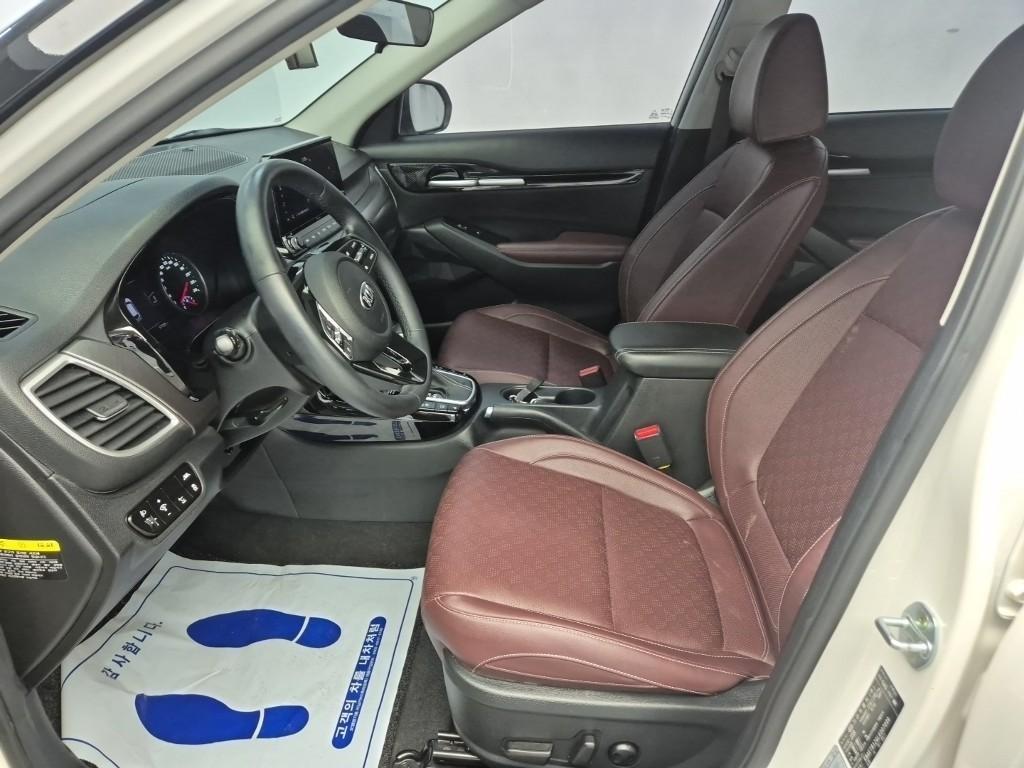 KIA Seltos - Vista 11
