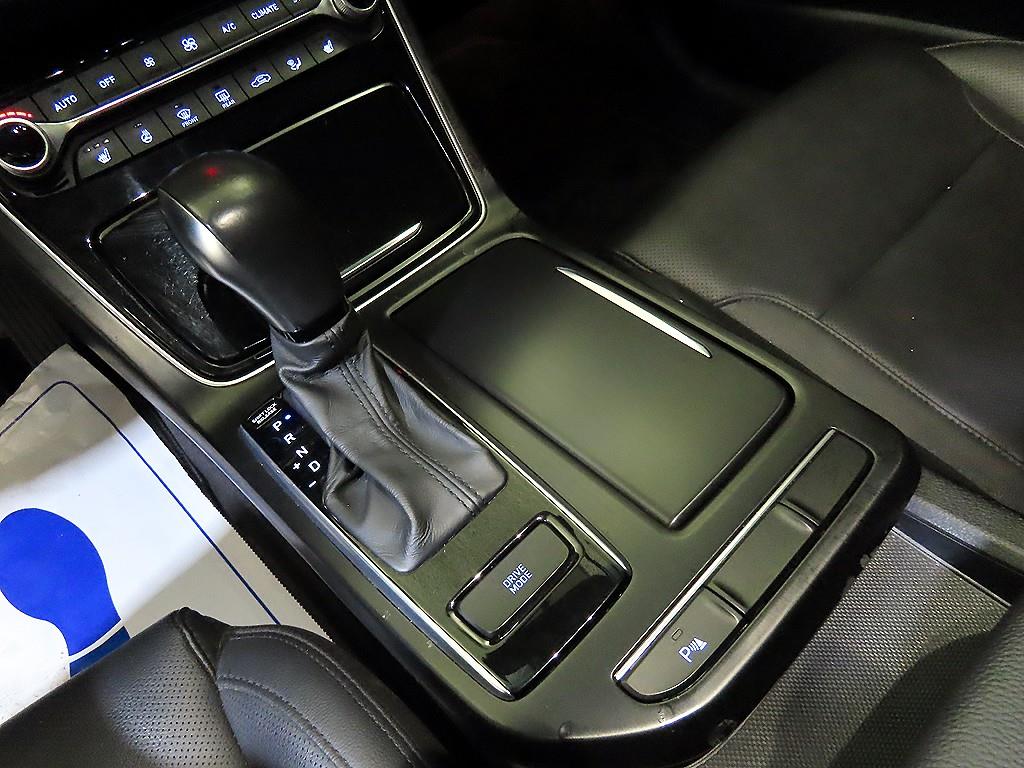 HYUNDAI Grandeur - Vista 12