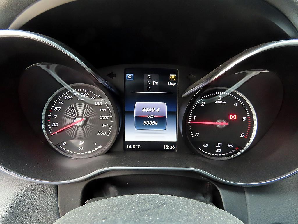 Mercedes Benz C Class - Vista 9