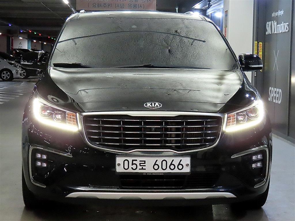 KIA Carnival - Vista 2