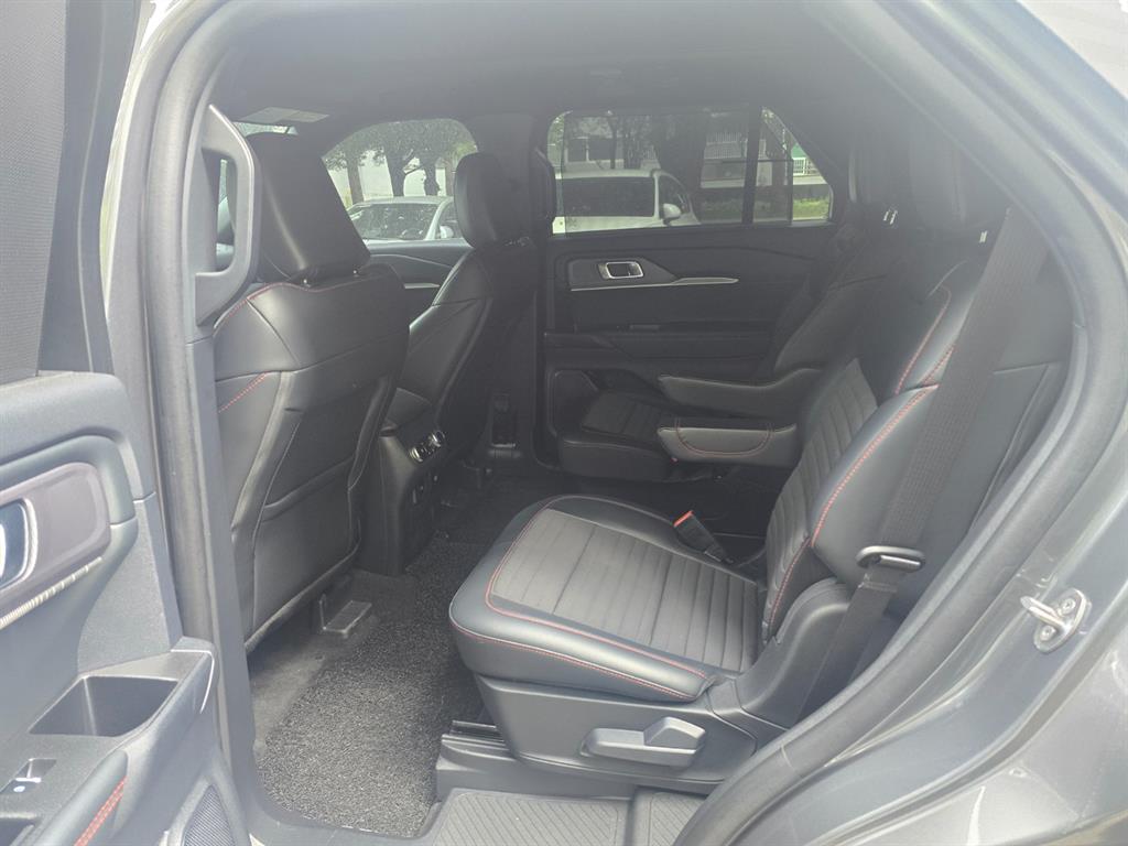 Ford Explorer - Vista 8