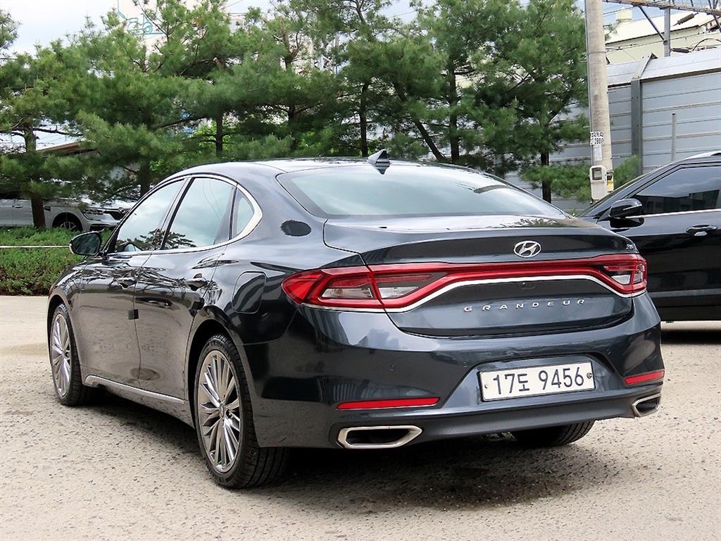 HYUNDAI Grandeur - Vista 3