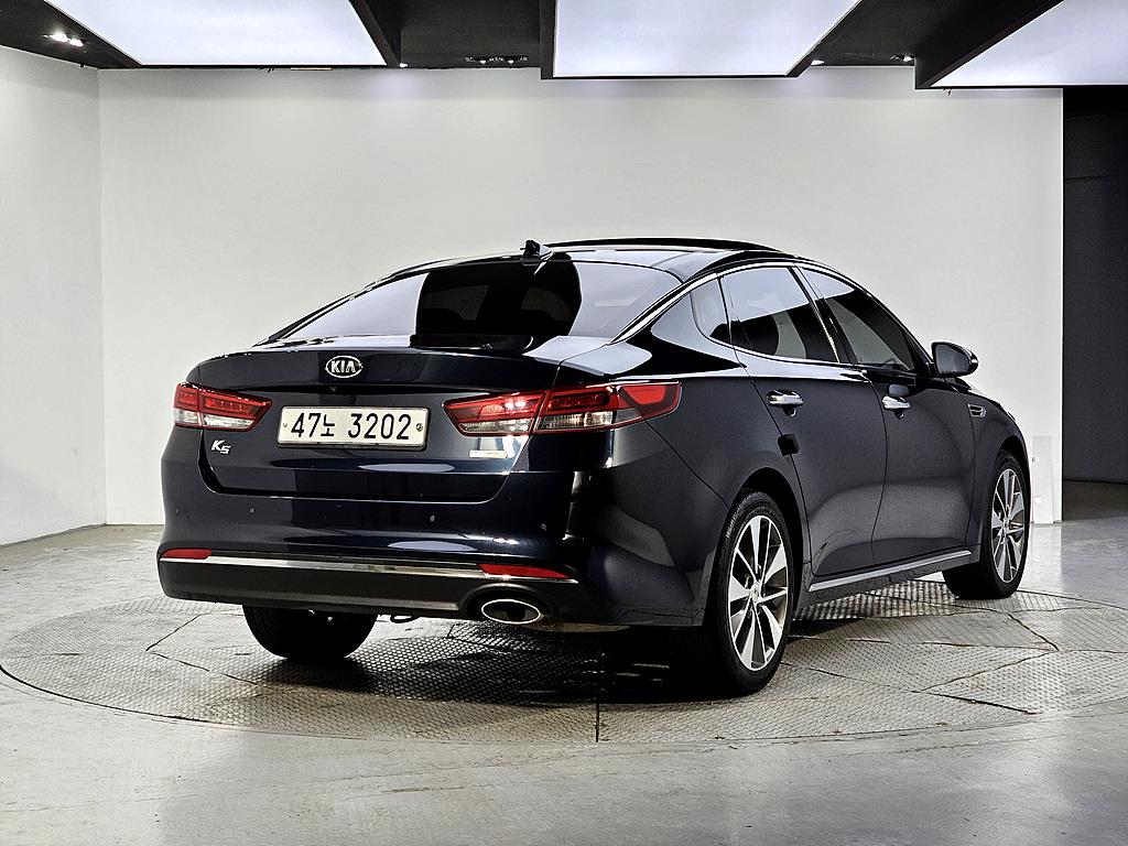 KIA K5 - Vista 4