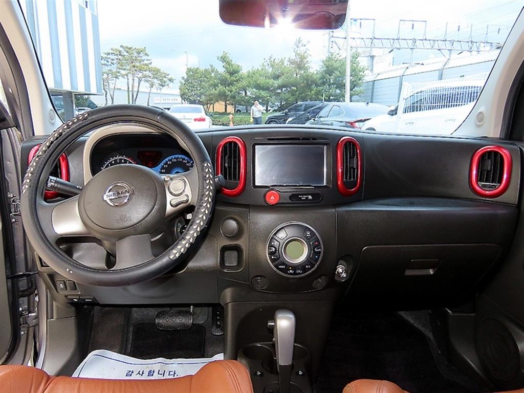 Nissan Cube - Vista 7