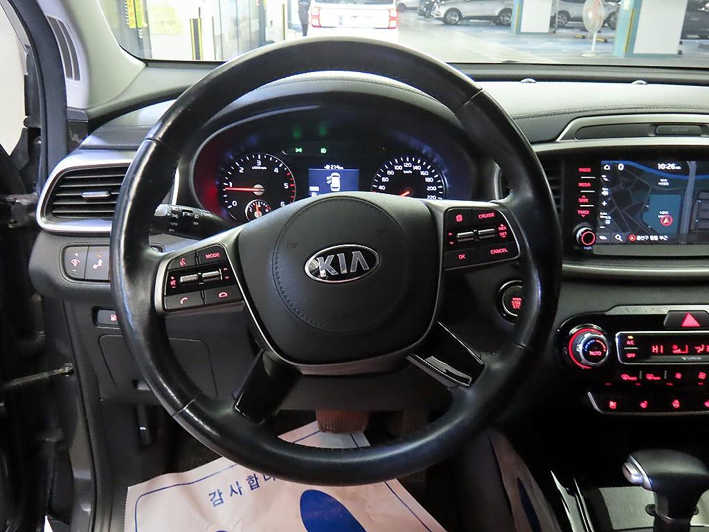 KIA Sorento - Vista 8
