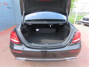 Mercedes Benz E class - Vista 10