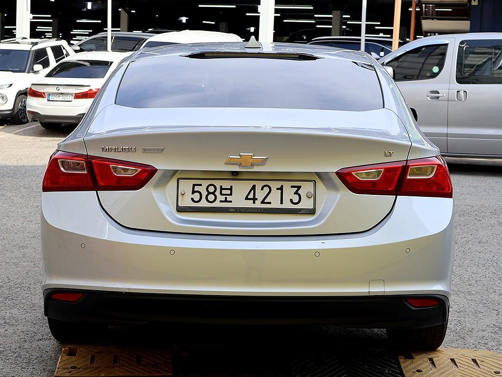 Chevrolet Malibu - Vista 5