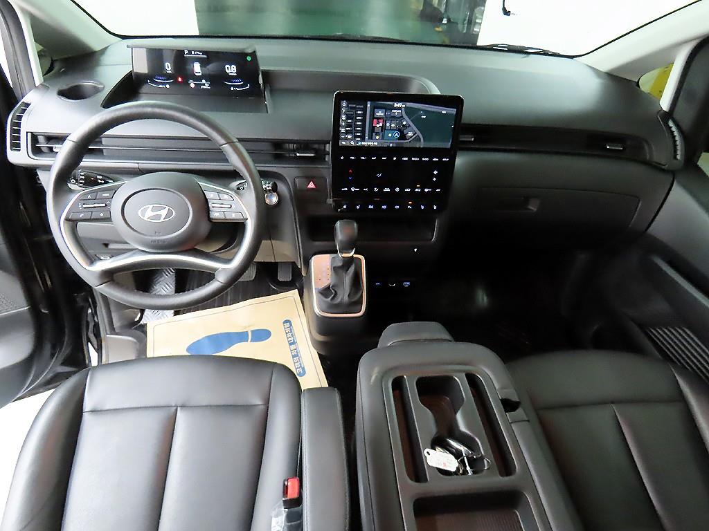 HYUNDAI Staria - Vista 7