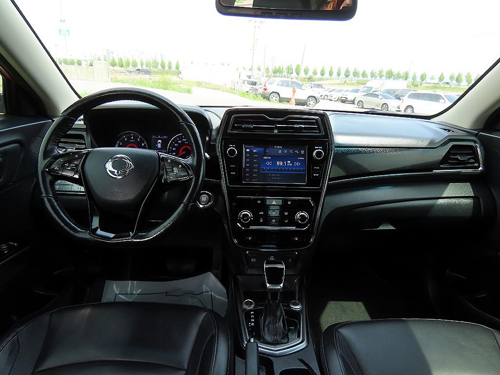 Ssangyong Tivoli - Vista 9