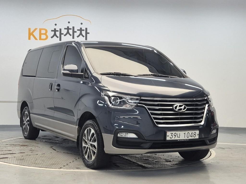 HYUNDAI Starex - Vista 4