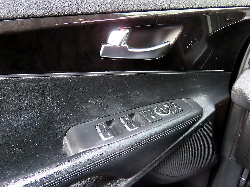 KIA Sorento - Vista 11