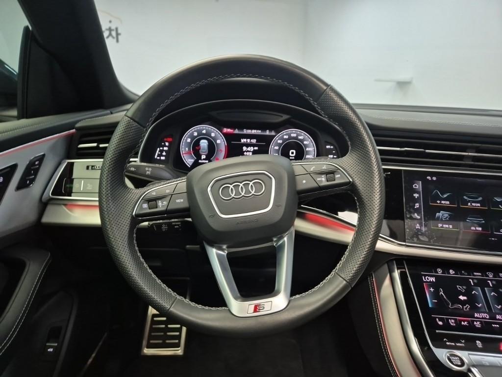 Audi Q8 - Vista 9