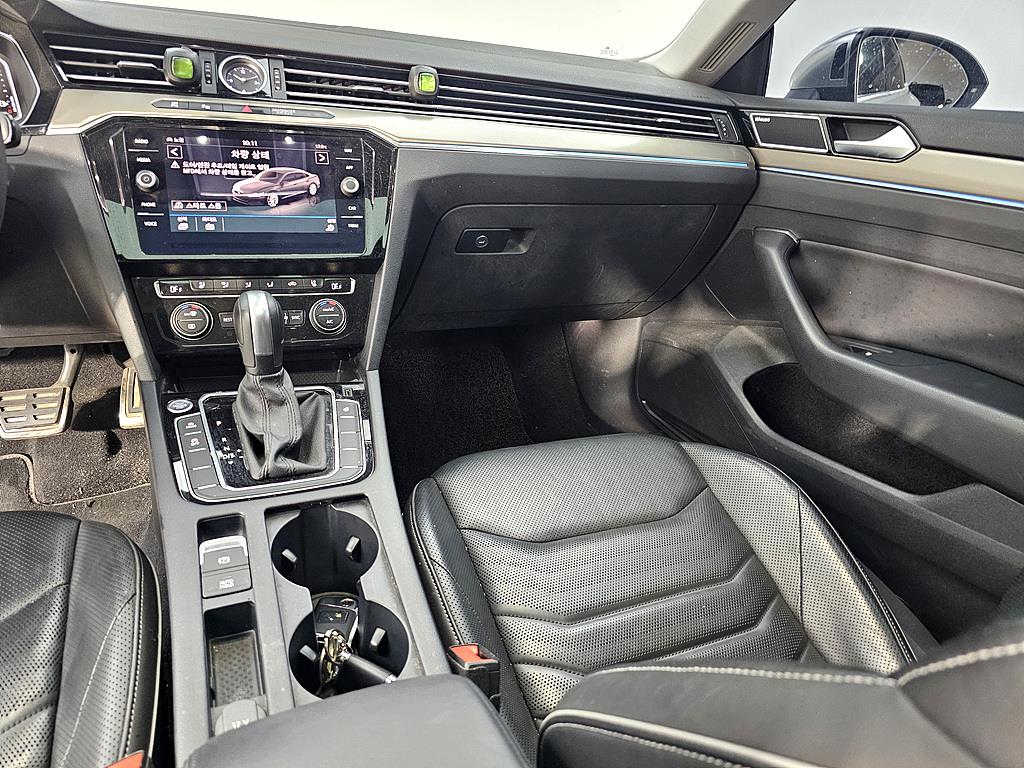 Volkswagen Arteon - Vista 9