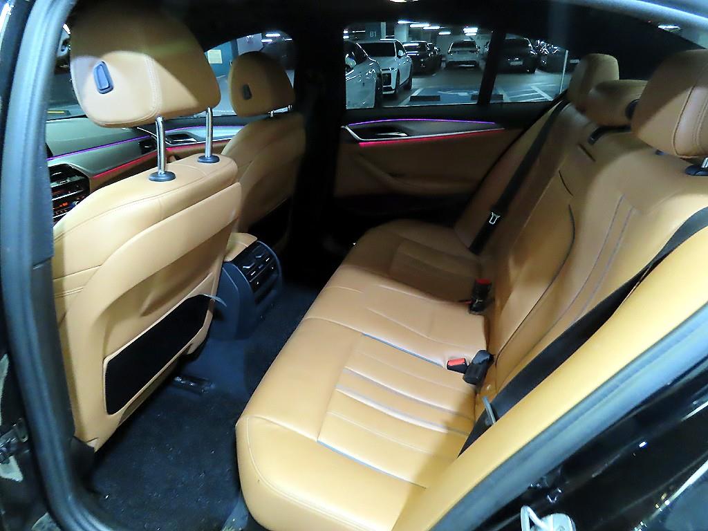 BMW 5 Series - Vista 7