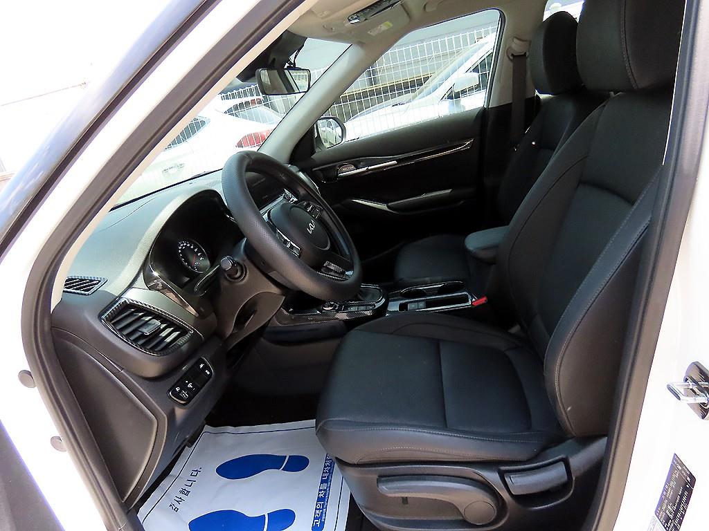 KIA Seltos - Vista 5