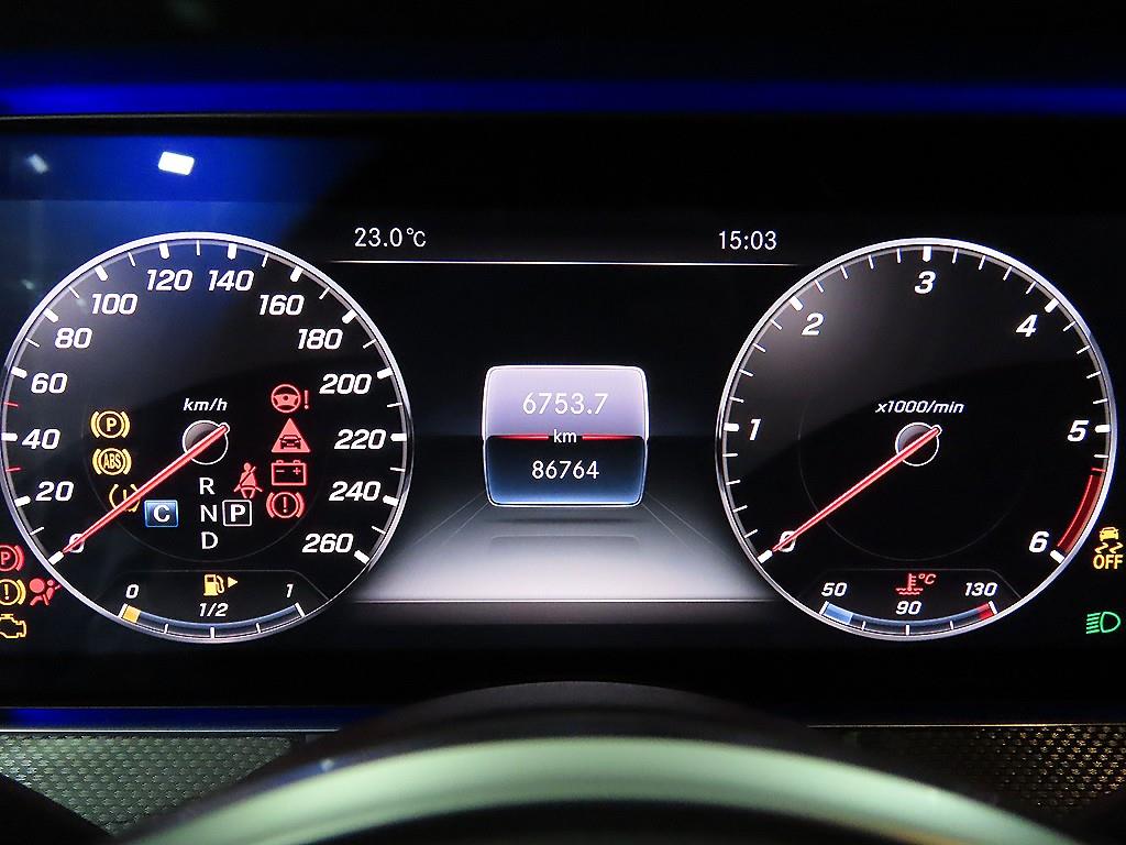 Mercedes Benz CLS Class - Vista 9