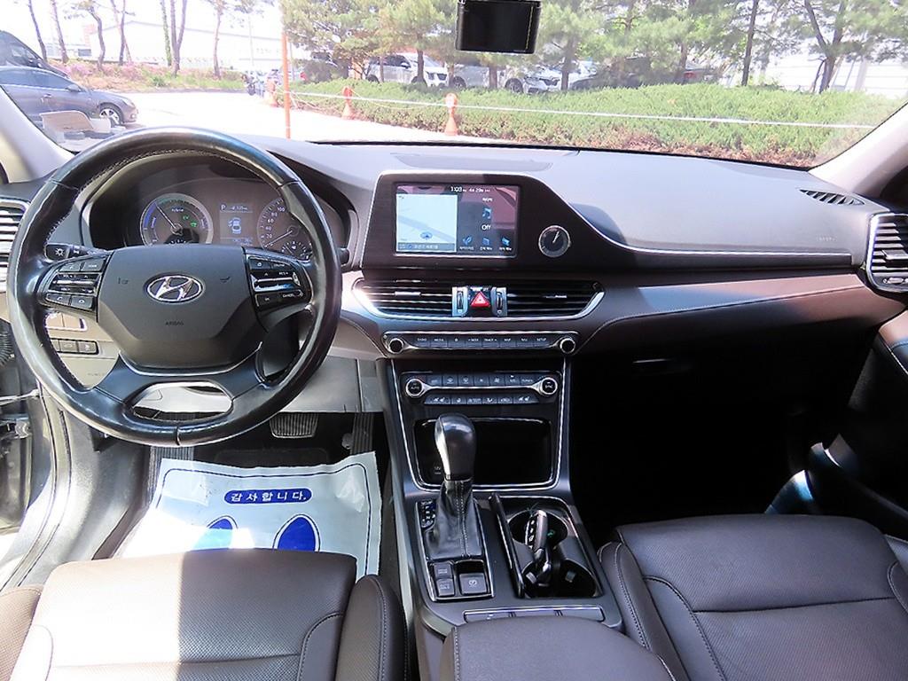HYUNDAI Grandeur - Vista 7