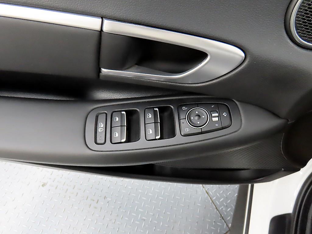HYUNDAI Sonata - Vista 11