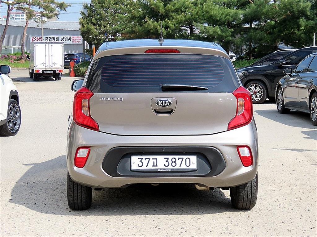 KIA Morning - Vista 4