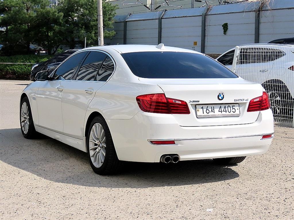 BMW 5 Series - Vista 3