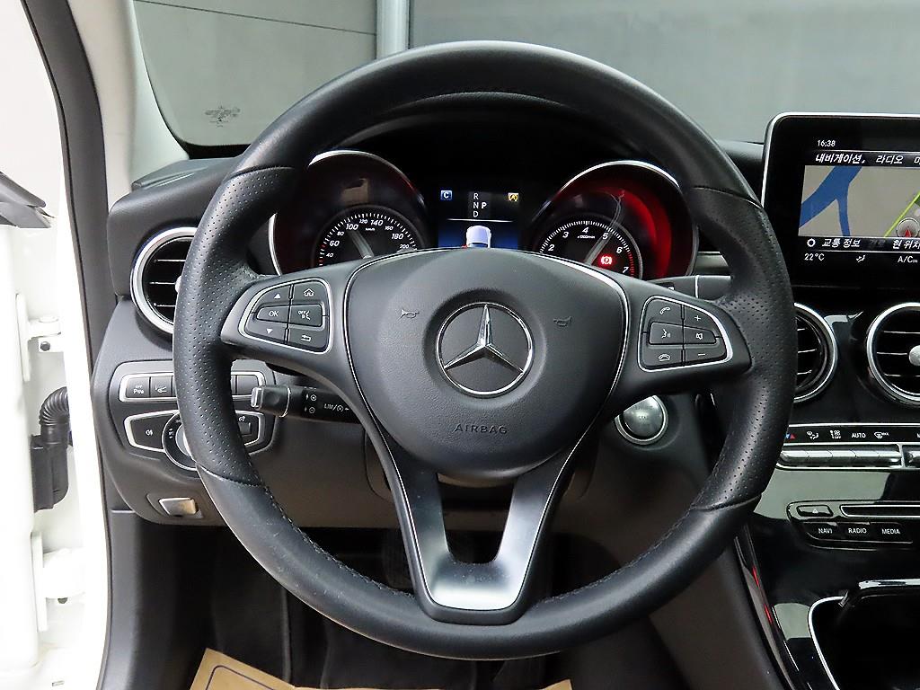 Mercedes Benz C Class - Vista 9