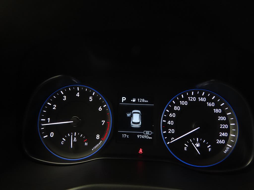HYUNDAI Kona - Vista 9