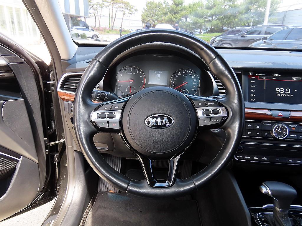 KIA K7 - Vista 8