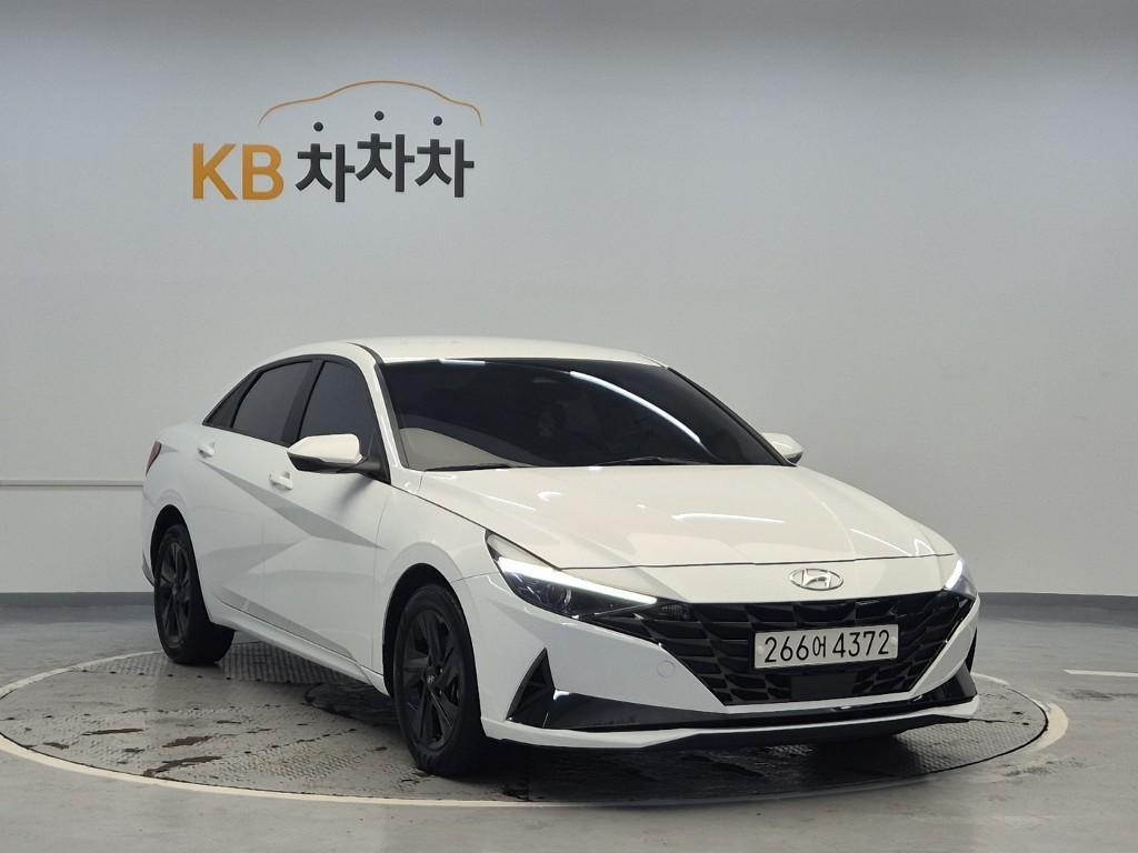 HYUNDAI Avante - Vista 4