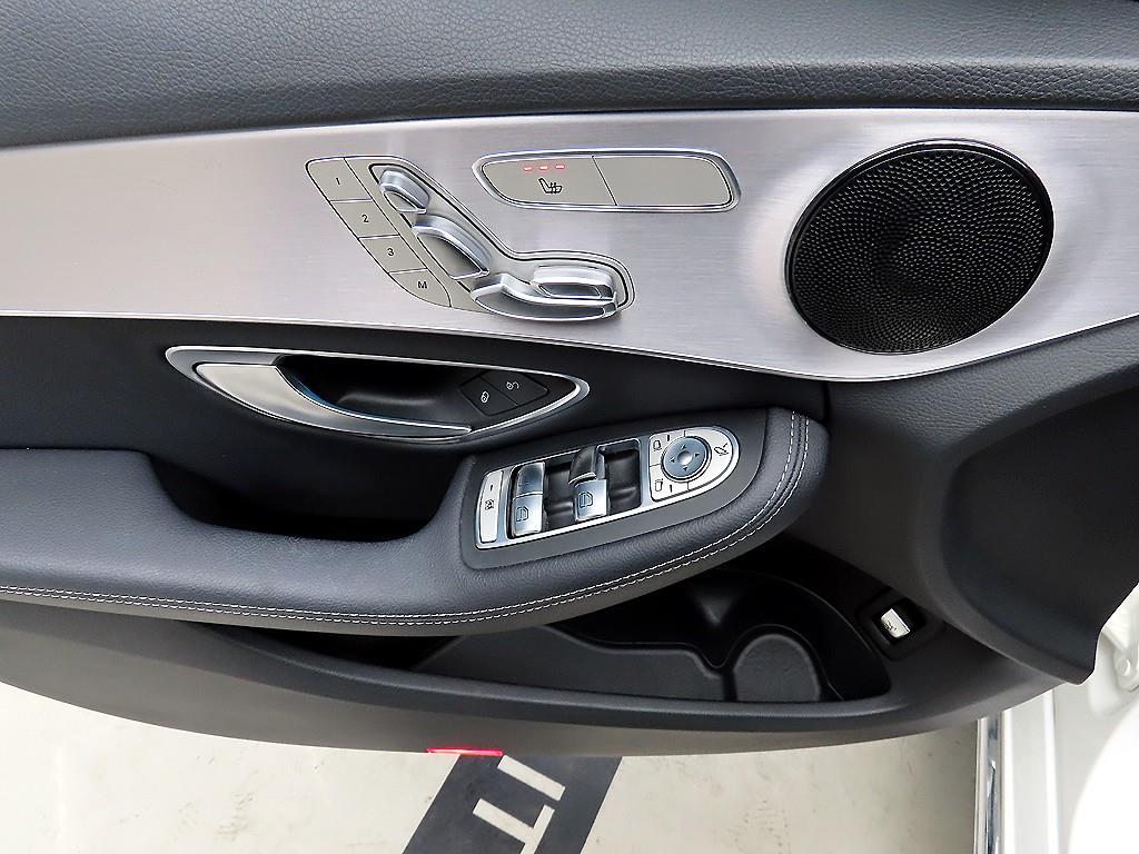 Mercedes Benz C Class - Vista 11