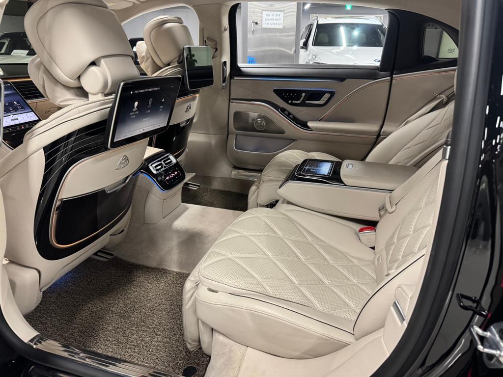 Mercedes Benz S Class - Vista 12