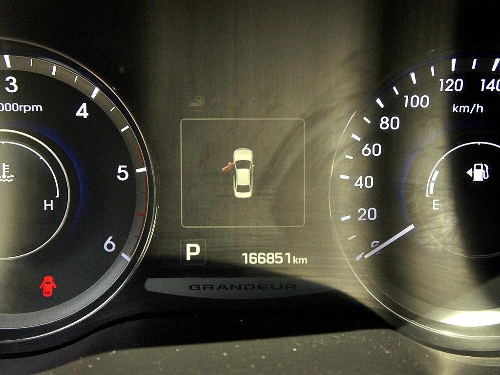HYUNDAI Grandeur 2016 Negro - Importación desde Corea - HF Imports Iquique - Foto 9