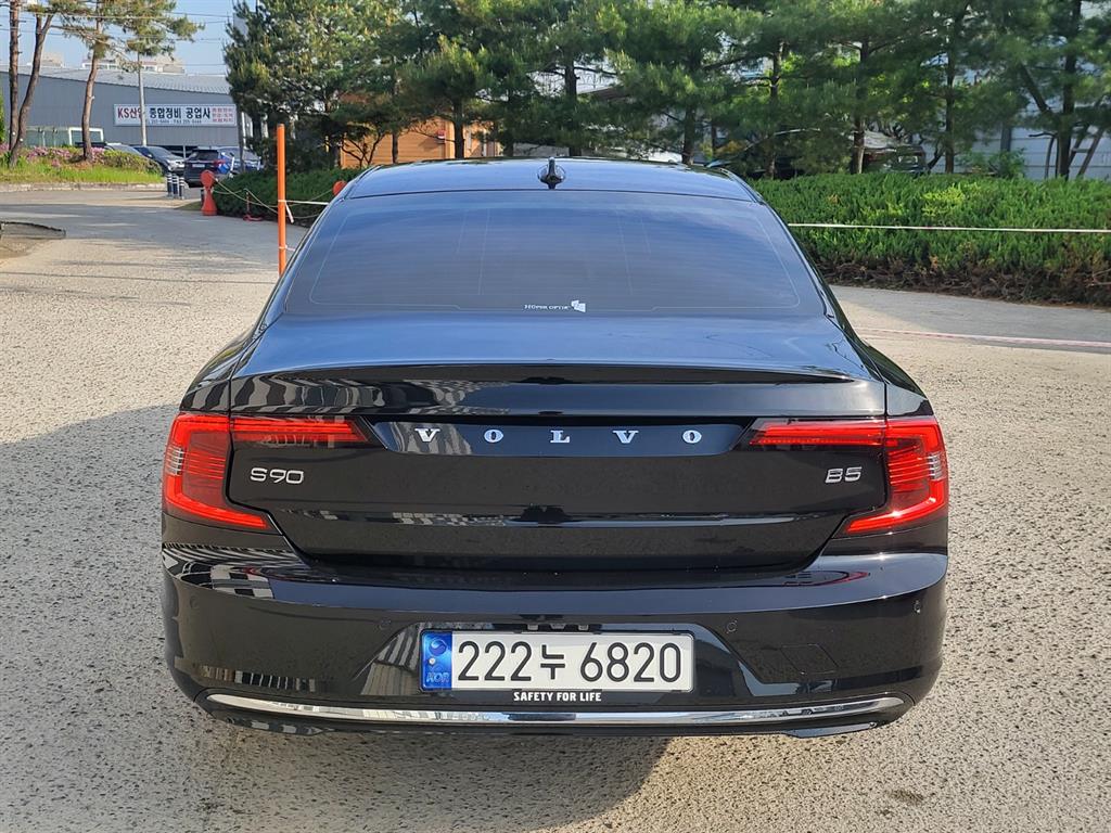 Volvo S90 - Vista 4