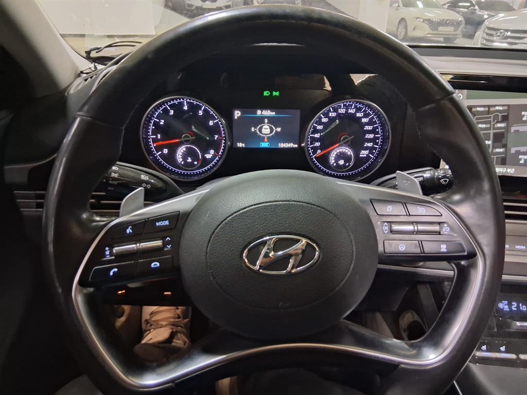 HYUNDAI Grandeur - Vista 10