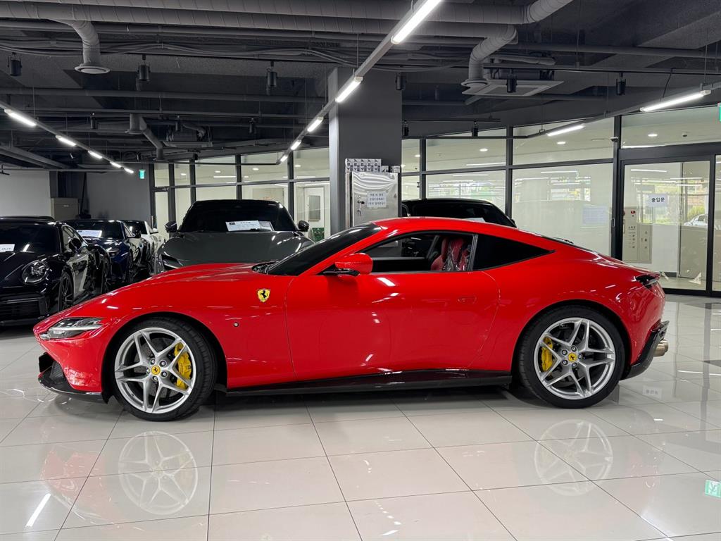 Ferrari roma - Vista 2