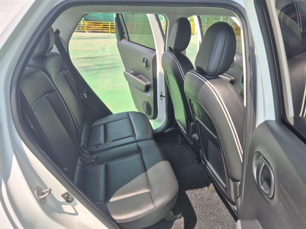 HYUNDAI Casper - Vista 8