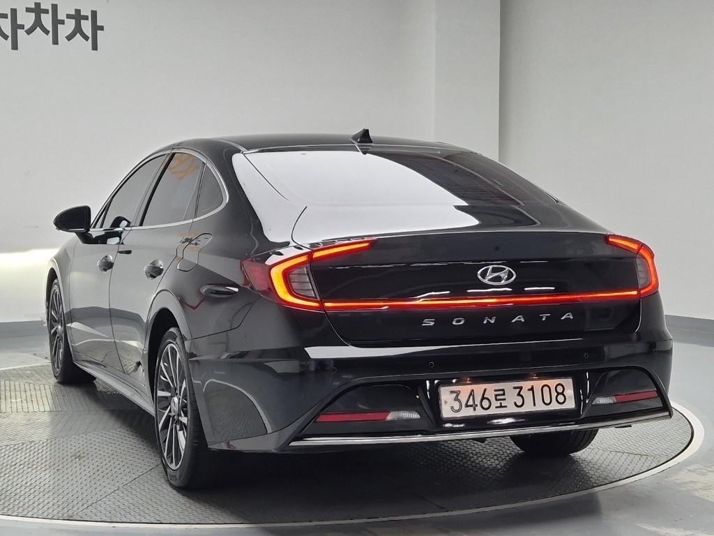 HYUNDAI Sonata - Vista 2